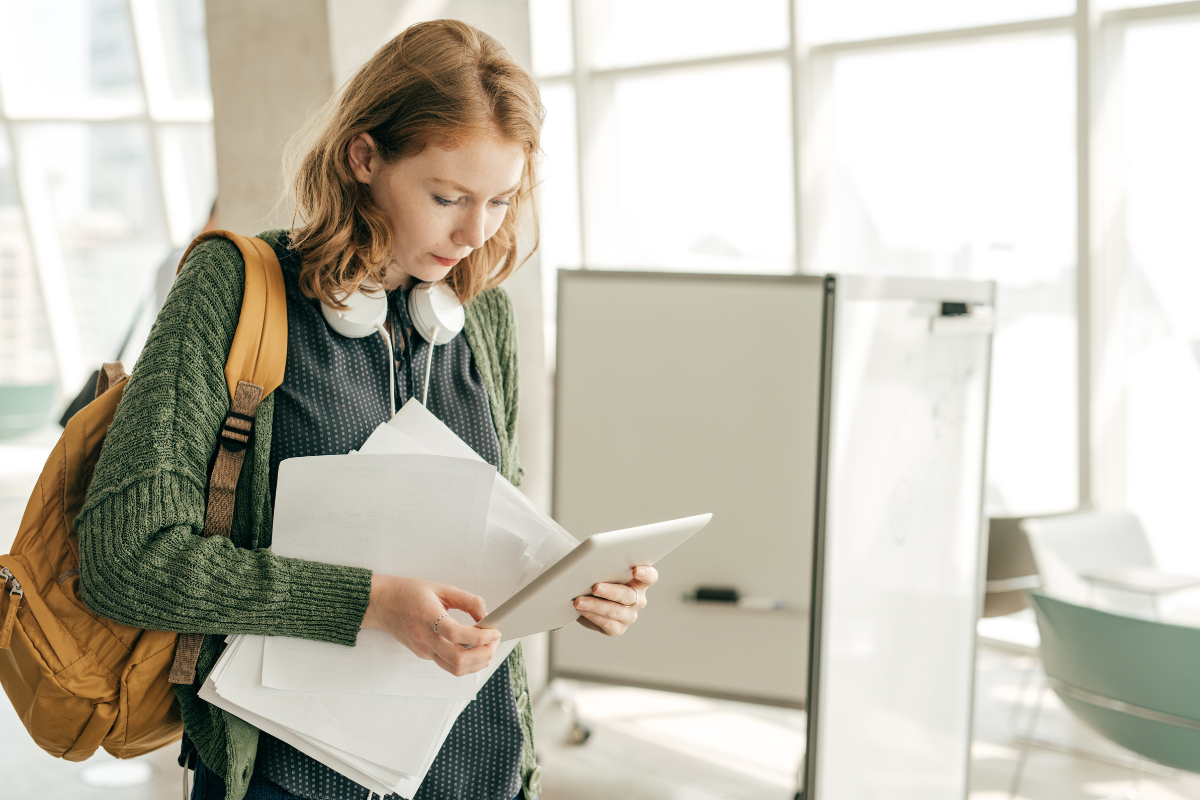 Student looking up UCAS deadline